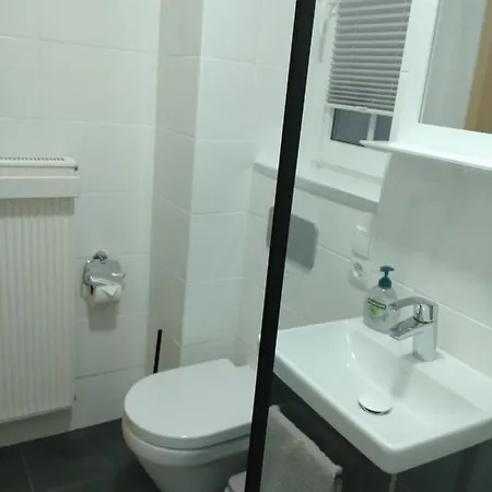 Moderne Zimmer in einem Privathaus Siershahn Exterior foto