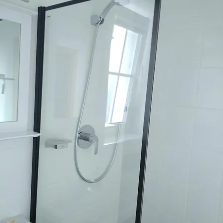 Moderne Zimmer in einem Privathaus Siershahn Exterior foto