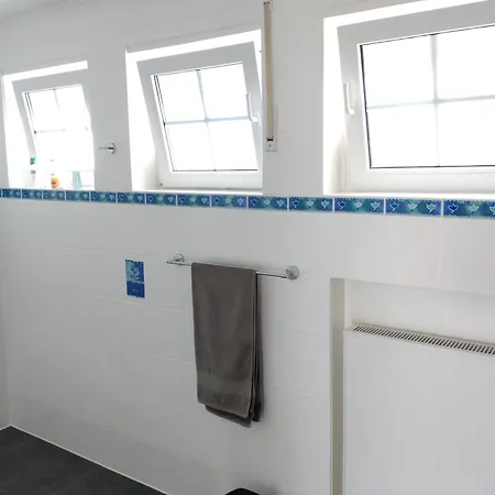 Moderne Zimmer in einem Privathaus Siershahn Exterior foto