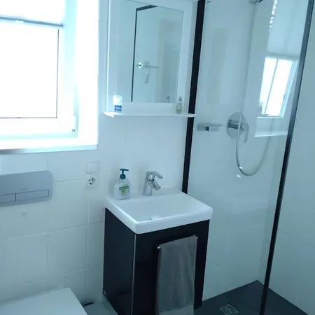 Moderne Zimmer in einem Privathaus Siershahn Exterior foto